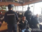Поліція затримала двох стрільців з Audi після інциденту в Дарницькому районі