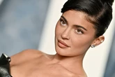 Фанати підозрюють, що бойфренд Кайлі Дженнер подарував її сину іграшку - все через фото з Венеції