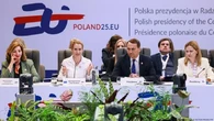 МЗС Польщі: Ми маємо намір чітко позначити голос Європи у мирному процесі - DW