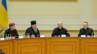 "Потребують посилення духовного супроводу": Шмигаль закликав прискорити призначення військових капеланів