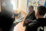 Заступник голови громади на Дніпропетровщині затриманий за вимагання 9000 доларів за розміщення реклами