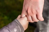 Понад очікуване: Україна вже має 559 сімей патронатних вихователів, які підтримують понад тисячу дітей у складних життєвих обставинах