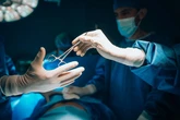 Хірурги центру Шалімова вперше в Україні видалили нейрофіброму шлунку за допомогою інноваційної методики