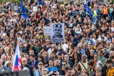 Тисячі словаків вийшли на протести проти заходів жорсткої економії та проросійської політики прем'єра Фіцо
