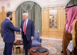 Санкції можуть зняти? Трамп зустрівся з лідером Сирії аль-Шараа в Саудівській Аравії: деталі