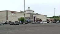 5 людей постраждали під час стрілянини в торговому центрі у США