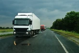 Українських водіїв попередили: Угорщина на день обмежить рух вантажівок