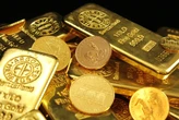 Ціни на золото знижуються після блокування мит Трампа: зростання ризикових активів та долара - ЗМІ