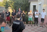 Робили невільниками у псевдореабілітаційному центрі: правоохоронці затримали в Одесі 5-х "рабовласників"