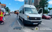 У Києві зіткнулися два буси та вантажівка: постраждали четверо дітей