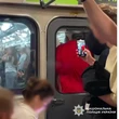 У Києві поліція склала адмінпротокол на 49-річного “зачепера”, який катався між вагонами метро