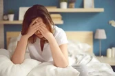 Ховала під ковдрою, поки не задихнулося: на Рівненщині породілля отримала підозру через смерть немовляти