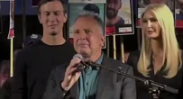 "Дякуємо, Трамп": Віткофф виступив у Тель-Авіві перед багатотисяним натовпом на тлі угоди про припинення вогню
