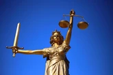 Суддю з Полтави звільнено за спробу вплинути на рішення колеги
