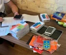 Знімали гроші з банківських карток громадян Чехії: у Києві судитимуть 14 членів злочинної організації