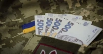 Виплати військовим можуть зрости: Зеленський проситиме ЄС профінансувати підвищення зарплат - Bloomberg