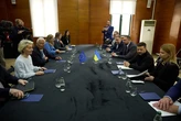 Розраховуємо, що він торкнеться банків, нафти та тіньового флоту: Зеленський про підготовку 17-го пакету санкцій