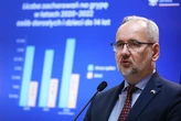 Ексміністра охорони здоров'я Польщі побили через COVID-політику, він в лікарні