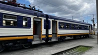 Пасажирські поїзди карпатського напрямку прямуватимуть із затримками: яка причина