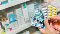 Українці обирають дешевші аналоги: як політика високих цін "Дарниці" послаблює її позиції на фармринку