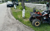 Під Полтавою 11-річний хлопчик на квадроциклі врізався в дерево: двоє дітей у лікарні