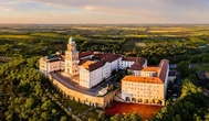 Середньовічна угорська бібліотека рятує 100 тисяч книжок від навали жуків