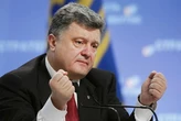 У річницю "Жму руку! Обіймаю!" Порошенко знову підіграв путіну: прирівняв диктатора-вбивцю до президента США – експерт