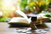 В Україні з 1 вересня зростуть розміри президентських стипендій: скільки отримуватимуть школярі та студенти
