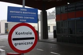 Львівські митники пропустили вантажівки без сплати митних платежів: прокуратура відкрила провадження