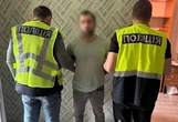 У столиці затримано двох іноземців, які посеред вулиці погрожували гранатою перехожому, вимагаючи 5000 гривень