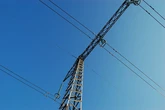 Споживання електрики на сезонному рівні після росту днем раніше, потужну техніку слід вмикати вдень - Укренерго
