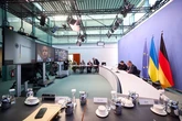 Були присутні Джей Ді Венс та Кіт Келлог: Зеленський та ОП розкрили деталі засідання "коаліції охочих"