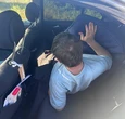 Монах хотів переправити чоловіка через кордон за $10 000 і потрапив у пастку прикордонників