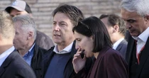 Conte: Meloni aumenti il reddito di libertà a 1.200 euro