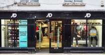 JD Sports scivola a Londra, Barclays taglia valutazione a 