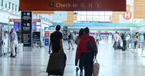 Vacanze last minute o no: dall’acquisto di biglietti aerei ai pasti, ecco come risparmiare
