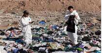 Gli eccessi della moda vanno in cenere tra le dune del deserto di Atacama