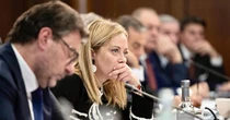 Manovra, incontro tra Governo e sindacati: verso modifica alla stretta sulle pensioni di statali e medici