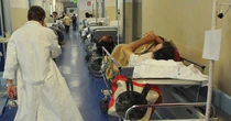 Nel Sud si muore di più per tumore e si vive un anno e mezzo in meno: fuga al Nord per curarsi