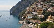 A spasso per Positano con sosta a Villa Treville tra le stanze di Franco Zeffirelli