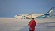 Per la prima volta un Boeing 787 Dreamliner atterra sul ghiaccio in Antartide