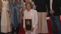 Il cantautore americano Glen Ballard svela la sua stella a Hollywood