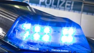Mann durch Schuss verletzt - Unfall mit Rettungswagen