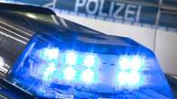 Straßenräuber attackiert zwei Mädchen mit Messer