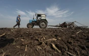 Росіяни атакували трактор під час польвоих робіт на Запоріжжі