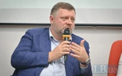 Корнієнко: загроза "центрам прийняття рішень" є. Але Рада готова перенести систему і голосувати "руками-ногами"