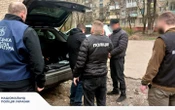 Поліцейські затримали лікаря за оформлення інвалідності за хабар