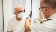 Президент Німеччини зробив щеплення вакциною AstraZeneca