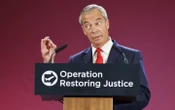 У Британії “Reform UK” представила план з депортації 600 тисяч мігрантів