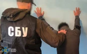 У Запоріжжі затримали групу шахраїв, які під виглядом військових продавали гуманітарну допомогу